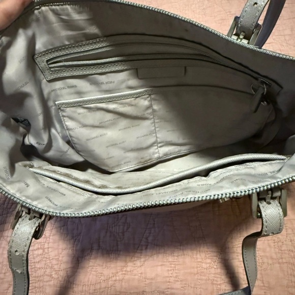 Michael Kors Jet Set Saffiano Leather Top Zip Tote Large Shoulder Bag Gray Taupe - Picture 5 of 10